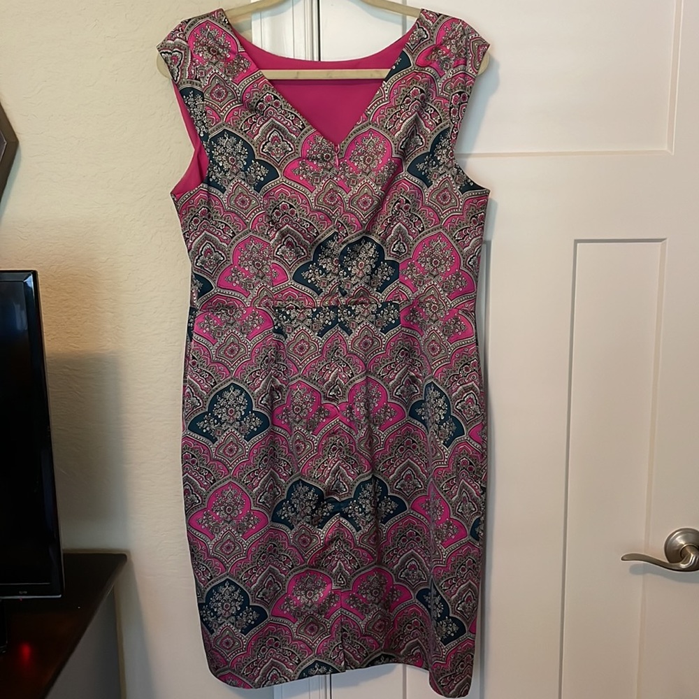 Dress - Picture 3 of 4